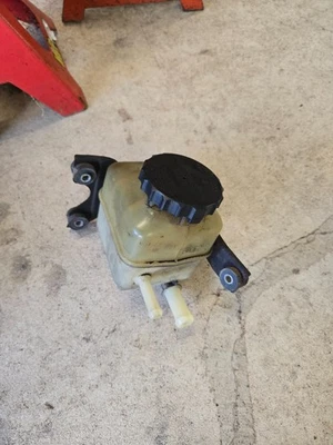 1997 1998 1999 2000 2001 Toyota Camry POWER STEERING FLUID RESERVOIR BOTTLE OEM - Image 1 of 2