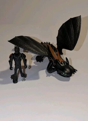 Cómo entrenar a tu dragón 2018 El mundo oculto Hipo y Desdentado Foto 1 de 4