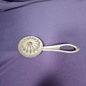 Antica ruota per tagliapasticceria ruota per taglio pasta strumento da panettiere pat'd 1909 - Foto 1 di 3