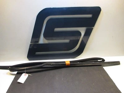 2006 Suzuki Aerio Универсал OEM Левый Водитель Заднее Окно Резиновый Направляющий Канал - Изображение 1 из 4