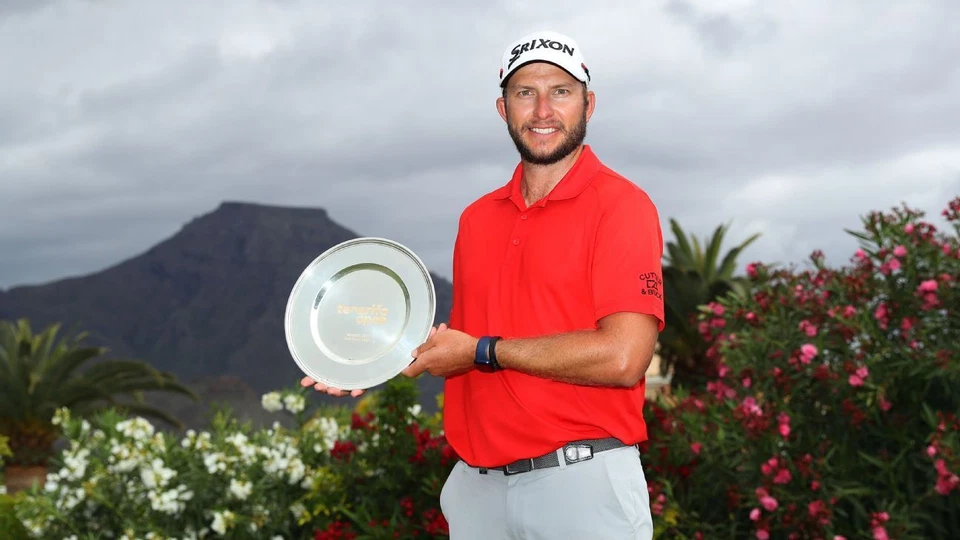 Foto B 8x10 de Dean Burmester sem assinatura - Imagem 1 de 1