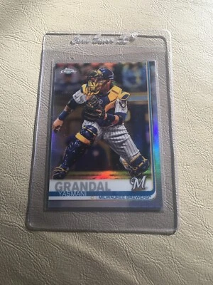 2019 Topps Chrome #17 Yasmani Grandal Refractor #86/250 Brewers MINT+ - Image 1 of 3