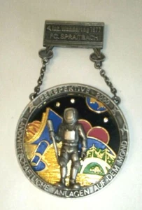1977 German MEDALLION  - "Perspective 2000 Agricultural Facilities on the moon" - Picture 1 of 3