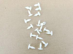 Lot 18x Mercedes Grille Chrome Molding Clip Rivet W126 W201 W115 W116 2019882578 - Bild 1 von 1