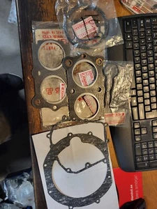 Kawasaki Z1 900 1973-76 GASKET SET NOS - Picture 1 of 2