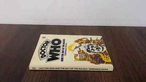 Doctor Who and the Day of the Daleks, Terrance Dicks, Target, 198 - Picture 1 of 2