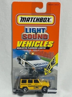 Matchbox Light & Sound Mercedes Benz 280 GE, Construction Foreman, Yellow, 1/64 - Image 1 of 2