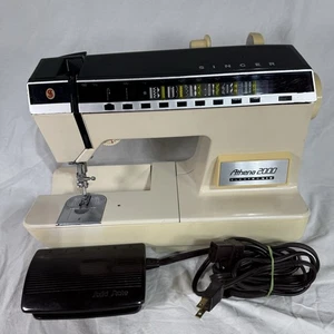 VTG Singer Athena 2000 Electronic Embroidery Sewing Machine w/ Case + Pedal READ - Picture 1 of 14