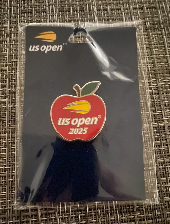 2025 US OPEN NYC BIG APPLE RED PIN - NEW YORK CITY - ALCARAZ - SABALENKA -  RARE - Image 1 of 1