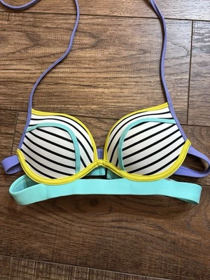 Top de bikini Victorias Secret 34a acolchado push up blanco negro a rayas nuevo sin etiquetas Foto 1 de 4