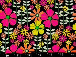 Tina Scrap 9"x21" Daisy Flowers Pink Packed Garden Bouquet Floral Cotton Fabric - Picture 1 of 1