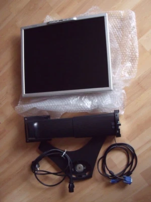 PC Monitor / Bildschirm Belinea 1980 S2; 19", 1280x1024 - Bild 1 von 4