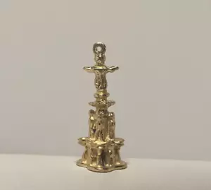 These Are My Jewels Monument Anhänger, 14K Gelbgold, 4 Gramm, 1" hoch x 0,25" - Bild 1 von 7