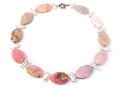 Edelsteinkette aus rosafarbenem Andenopal in gedrehter Ovalform und Biwaperlen - Bild 1 von 3