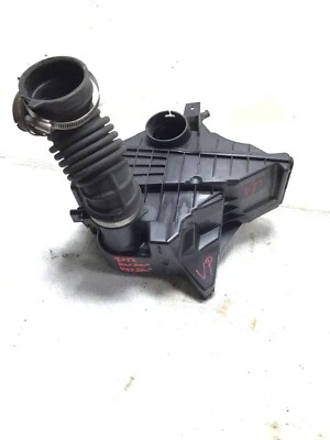 Nissan Versa 2012 caja filtro de aire ## Foto 1 de 4