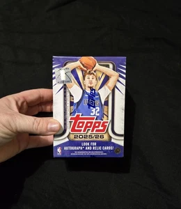 2025-26 Topps NBA Basketball Box Trading Cards Cooper Flagg - Bild 1 von 6
