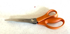 8" Fiskars Pinking Shears Scissors Orange Handle Zig Zag Cut Crafts Fabrics USA - Picture 1 of 4