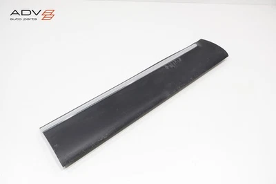 KIA TELLURIDE 2020-2022 puerta delantera derecha del lado del pasajero moldura inferior OEM Foto 1 de 4