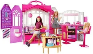 NEW Barbie Glam Getaway House. Fully Furnished Close And Go - Picture 1 of 4
