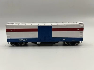 HO Walthers #931-1484 Track Cleaning Boxcar Conrail - (NEEDS COUPLERS) - Image 1 of 4