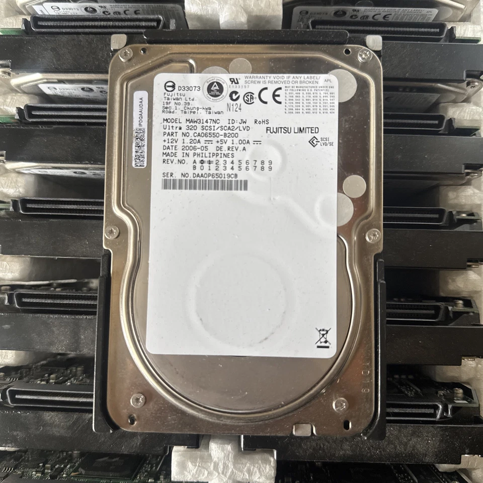 Fujitsu MAW3147NC CA06550-B200 146GB 10K RPM, 80 Pin Ultra-320 SCSI HDD 3.5" - Image 1 of 1