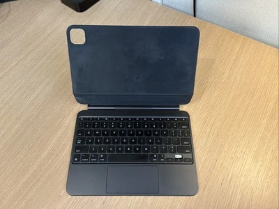 Apple Magic Keyboard for iPad Pro 11 (M4 and M5), Black — Missing Up Arrow Key - Image 1 of 4