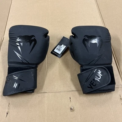 GUANTES DE AHORRO/BOXEO VENUM CLASSIC UNISEX - 14 OZ NUEVOS BUEN ESTADO Foto 1 de 3