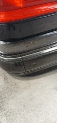 Parachoques Mercedes-Benz W210 E55 AMG 2000-2002 con kit de ayuda de estacionamiento Foto 1 de 4