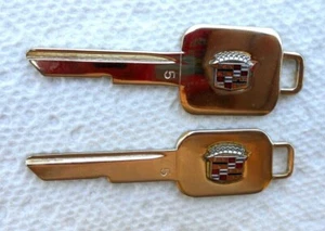 2 VTG NOS Cadillac Key Blanks Set Gold Plated Logo # 5 - Picture 1 of 6