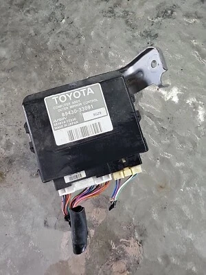 Модуль памяти наружного зеркала 07 08 09 10 11 Lexus ES350 89430-33091 - Изображение 1 из 4