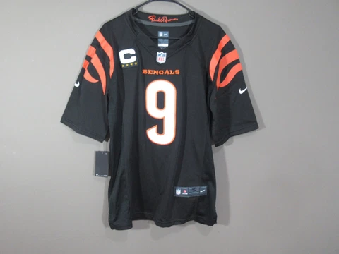 Joe Burrow Cincinnati Bengals 2023-24 4 Star Captain Patch Jersey Black Cover