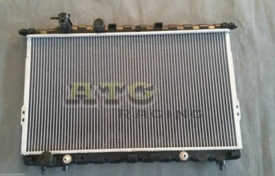 Radiador 2339 compatible con Kia Optima Magentis 2.4 L4 2.5 2.7 V6 2001-2006 02 03 04 05 Foto 1 de 4