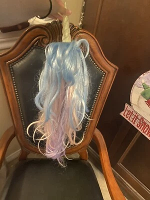 Peluca de hadas unicornio rosa y azul para mujer Foto 1 de 2
