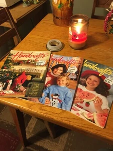 Country Handcrafts Holiday 1990 50 Country Christmas Crafts Inside Plus 2 LOT - Picture 1 of 2