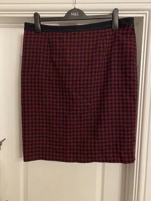 Hobbs Wool Dogtooth Burgundy Navy Lined VGC Skirt Size 16 - Image 1 of 4