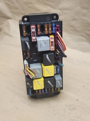 2001-2009 Mercedes W203 W209 C230 C240 C280 Front SAM Fuse Box Relay 2095452801 - Image 1 of 4
