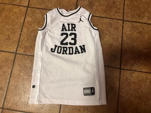 Air Jordan Youth Medium basketball jersey - Picture 1 of 3