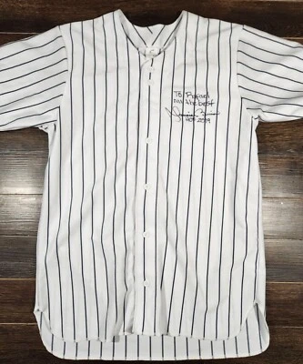 Yankees Mariano Rivera "HOF 2019" Signed White Pinstripe  Jersey  - Image 1 of 3