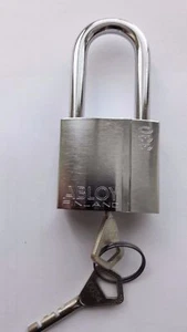 ABLOY PL330C Candado de latón Shackle Clearance 50mm Keing Platform Classic. 2 teclas - Imagen 1 de 7