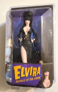 Amok Time Monstarz Elvira Mistress of the Dark 7" Actionfigur, NEU - Bild 1 von 4