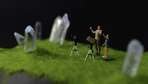 EY 1:64 Painted Figure Model Miniature  Diorama Sand Stargazers Skygazers New - Picture 1 of 7