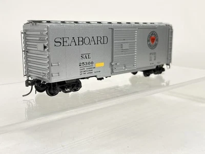 LNIB Kadee HO Seaboard SAL #25300 40’ PS-1 Boxcar - Image 1 of 4