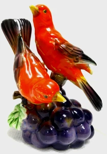 Scarlet Tanager 2 Birds on Purple Grapes Figurine Porcelain Beautiful!!! - Picture 1 of 13
