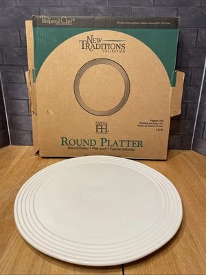 New Open Box Pampered Chef  New Traditions Round Platter  Family Heritage 1318 - Image 1 of 4