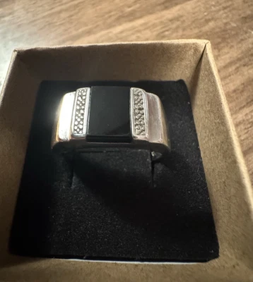 STAMPED 925 STERLING SILVER ONYX w/ 6 DIAMOND ACCENTS LARGE MENS RING SIZE 13.75 - Image 1 of 4