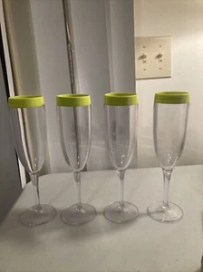 NEU Tupperware Chic Esszimmer Acryl Flöte Champagner Gläser 4er Set Zitrusgrün - Bild 1 von 5