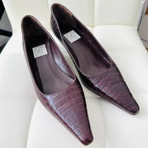 Nice JOAN & DAVID Dark Brown Leather Pumps Kitten Heels 👠 Ladies Shoes 8M. - Picture 1 of 5