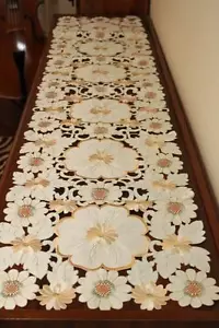 Corredores de mesa de alta calidad elegantemente bordados para muebles y decoración del hogar - Imagen 1 de 3
