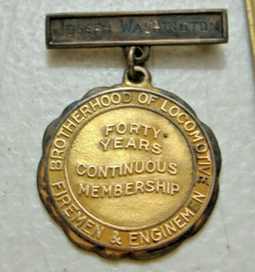 JOSEPH WASHINGTON 40 YEARS MEMBERSHIP PIN~B OF L F & E~1903 1943 ~20K K G F - Picture 1 of 6