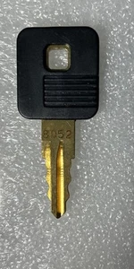 Original Craftsman Toolbox Key # 8052 - Picture 1 of 3